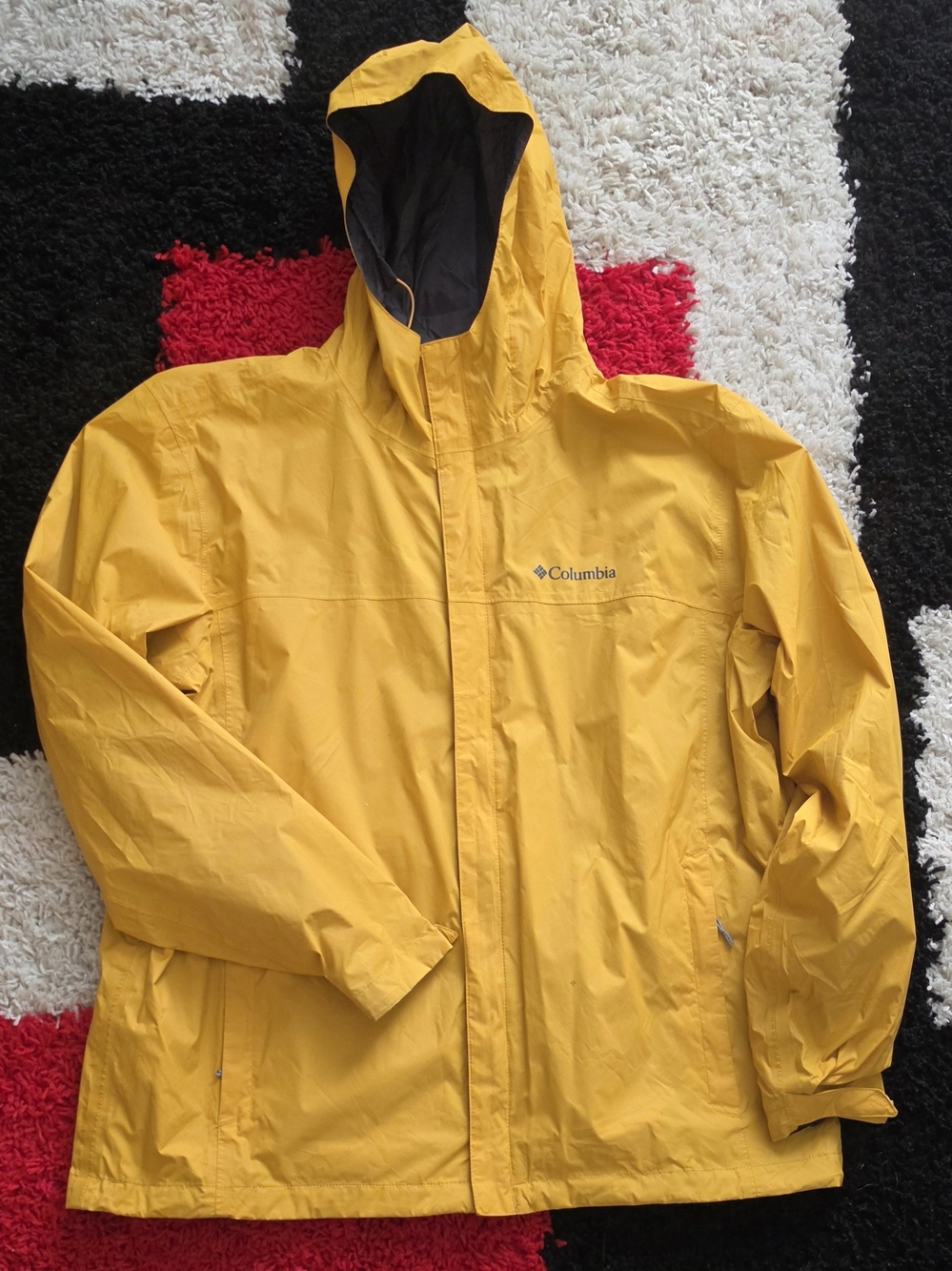Columbia Men’s Bright Yellow Hooded Raincoat